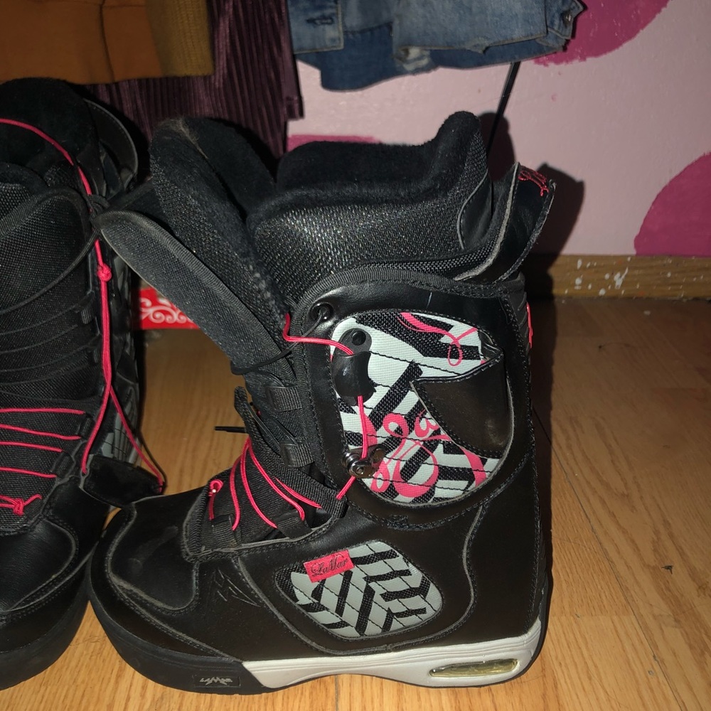 Lamar women’s snowboarding boots